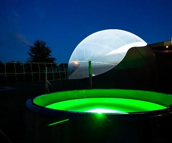 Luxury tent Anima'sphair Bulle Pres Des Animaux